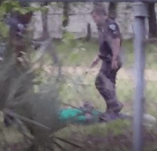 Michael Slager drops Taser next to Walter Scott's body. 