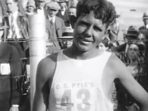 Runner Andy Payne, winner of the Trans-Continental Footrace in 1928