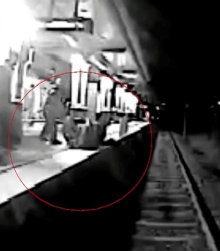 Moment when train hit and killed Cesar Antonio Rodriguez