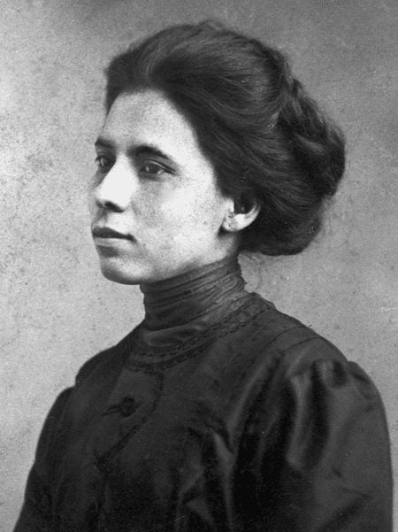 Jovita Idár in a 1905 portrait